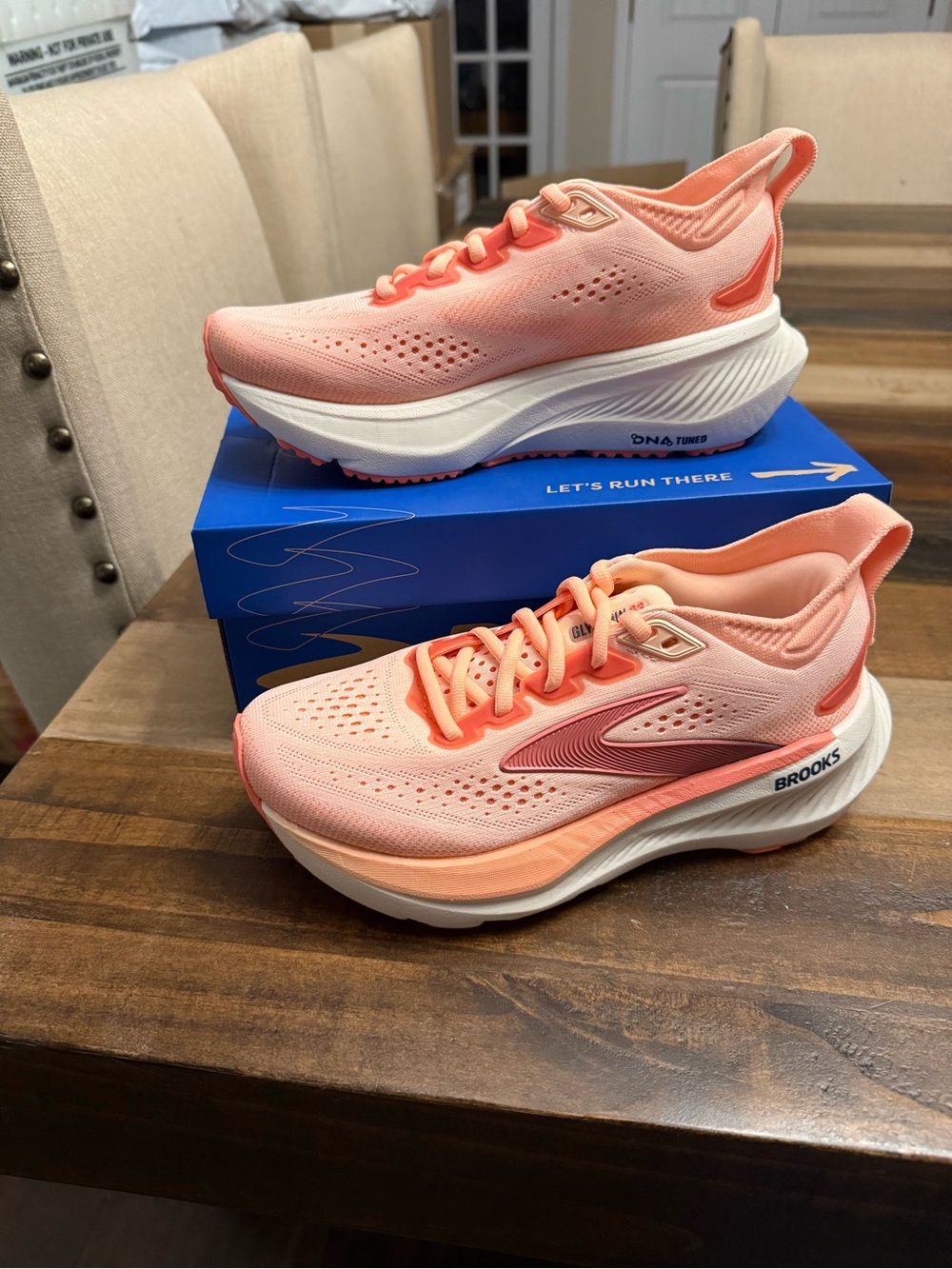 Brooks Women’s Coral Pink Running Shoes Size 5